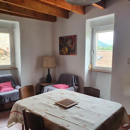 Gites 4 A 5 Personnes Saint-Rome-de-Tarn Esterno foto